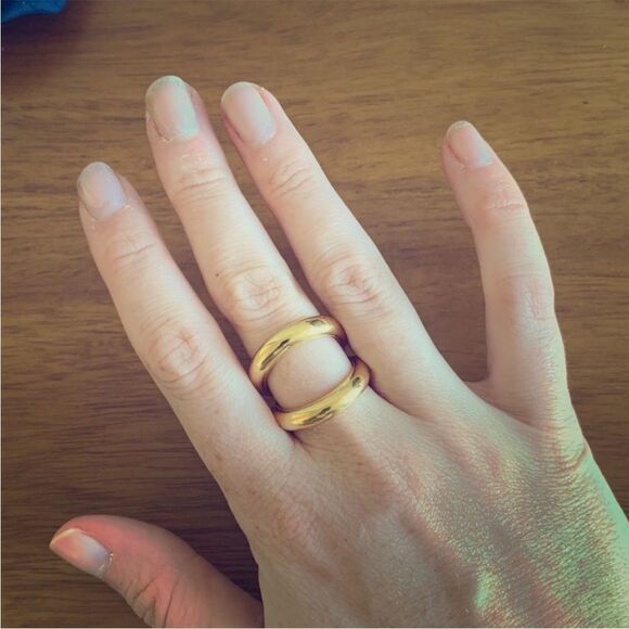 J Crew Gold color ring Impeccable condition size 7 - Picture 7 of 7